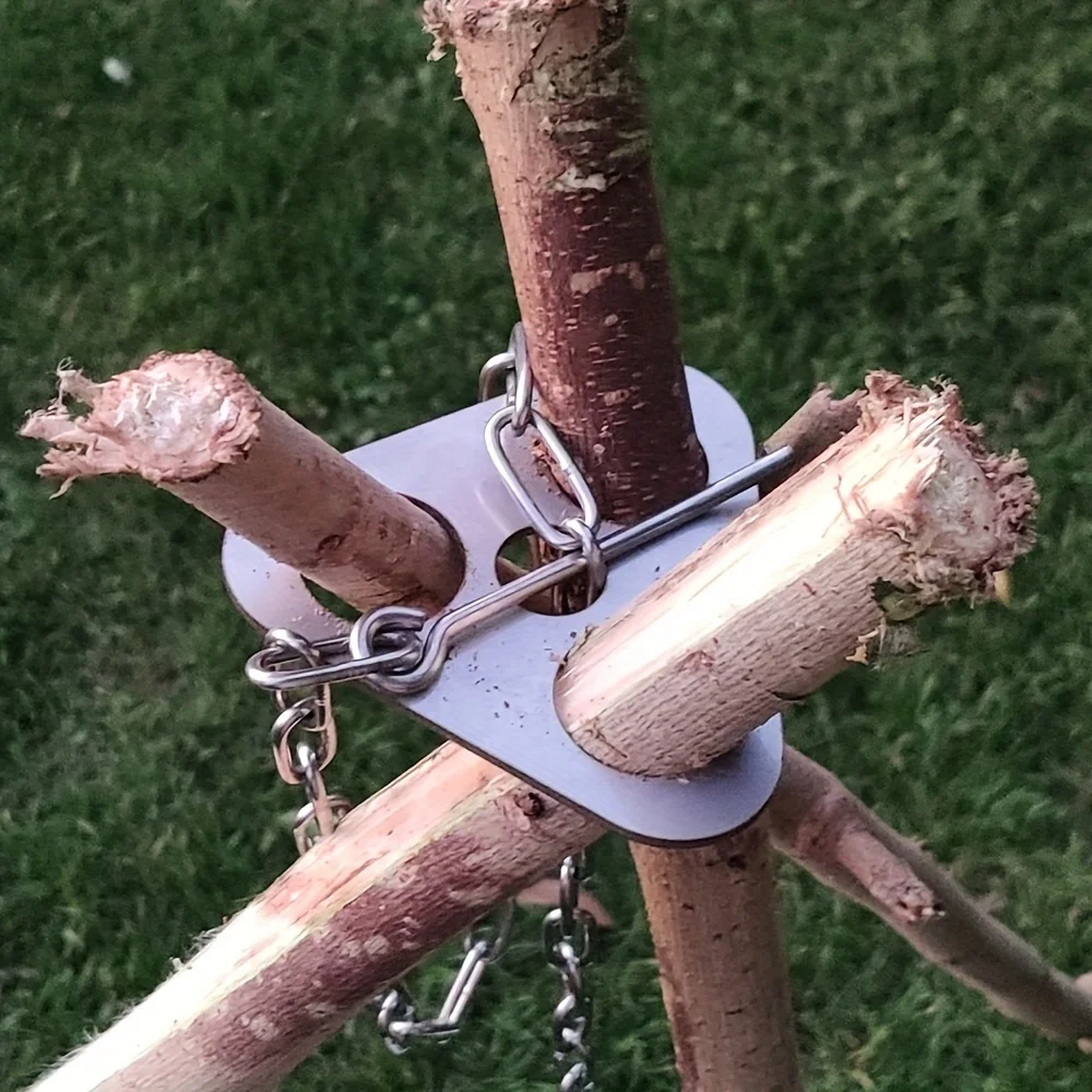 Stalowy trójnóg kempingowy ze  – Camp Utensil Set recenzja i cena